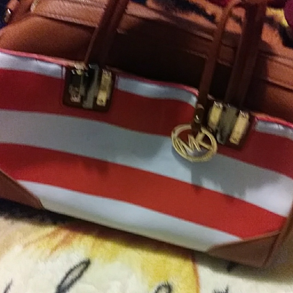 A michael kors bag